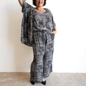 Zen Kimono Wrap - Geometric