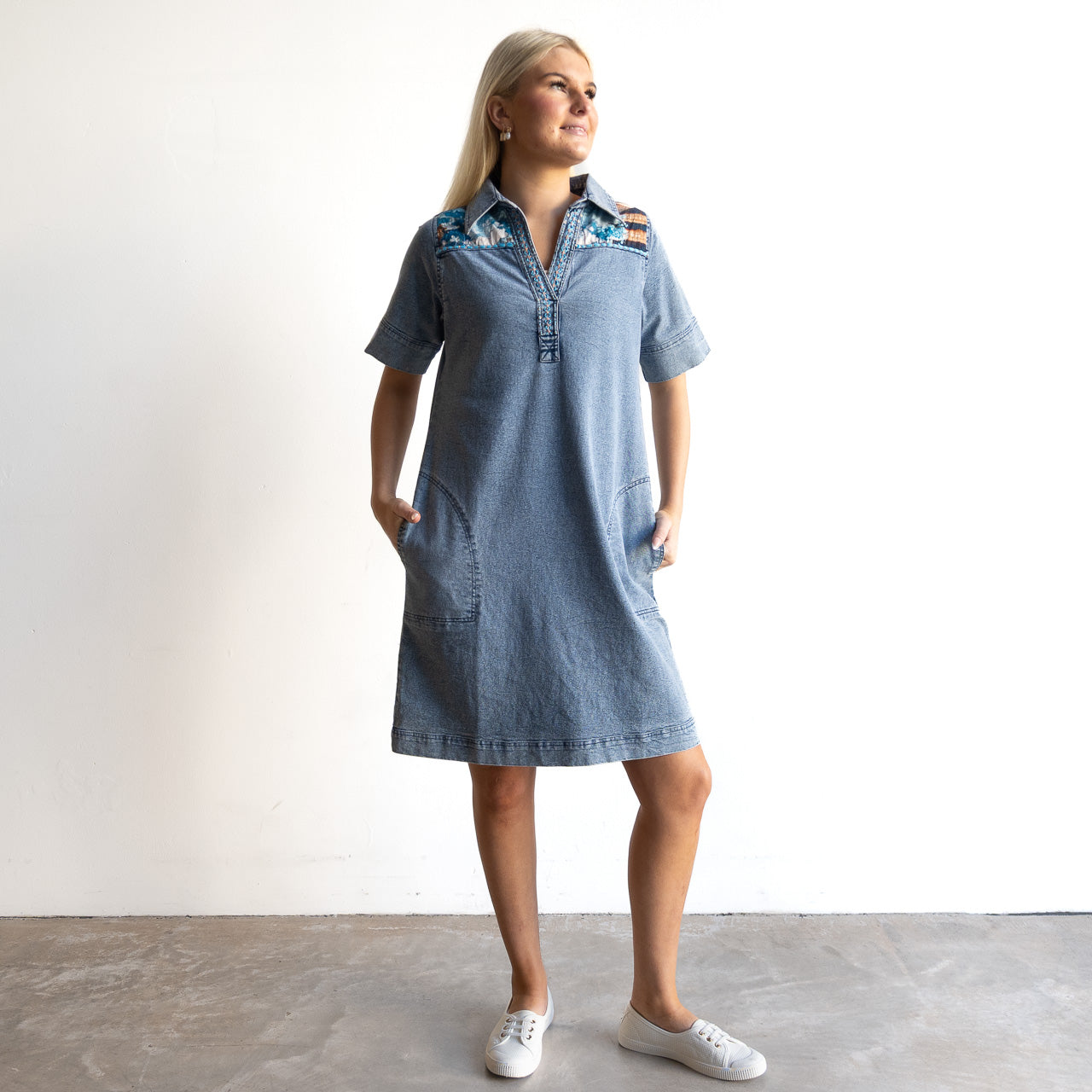 Applique Denim Dress - Nanjing - 61062