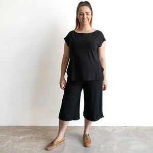 Curve Hem T-Shirt by KOBOMO Bamboo