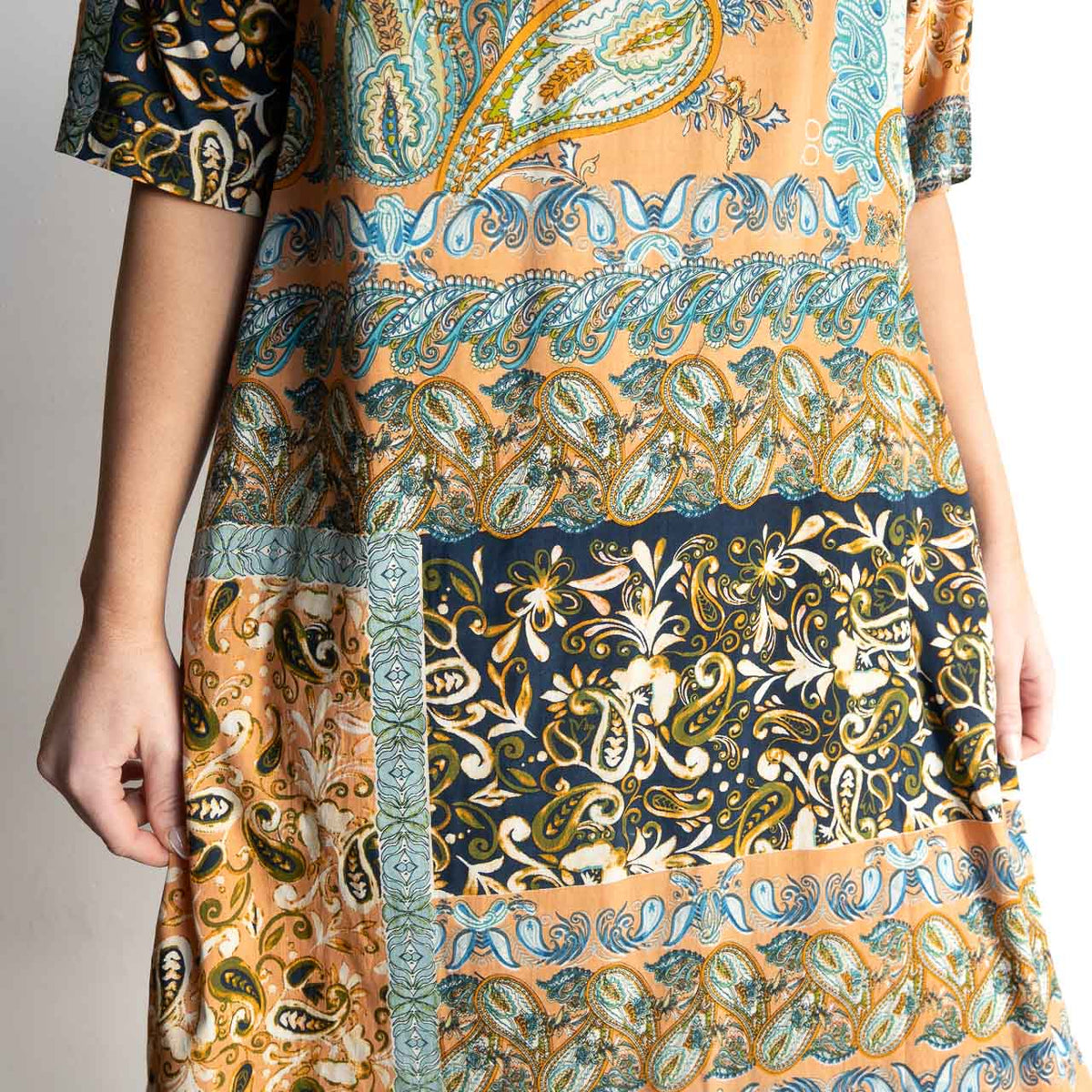 Contemporary Shift Dress - Marseille - 91312