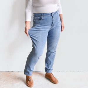 High-Waist Stretch Denim Jeans -  KOBOMO