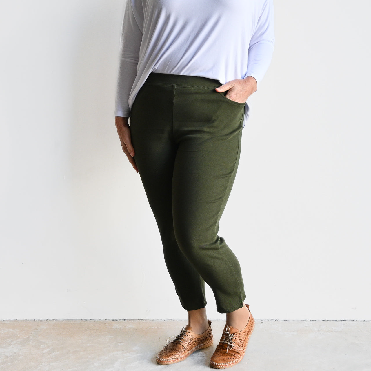 Pull-On Stretch Pant - OliveGreen20 KOBOMO