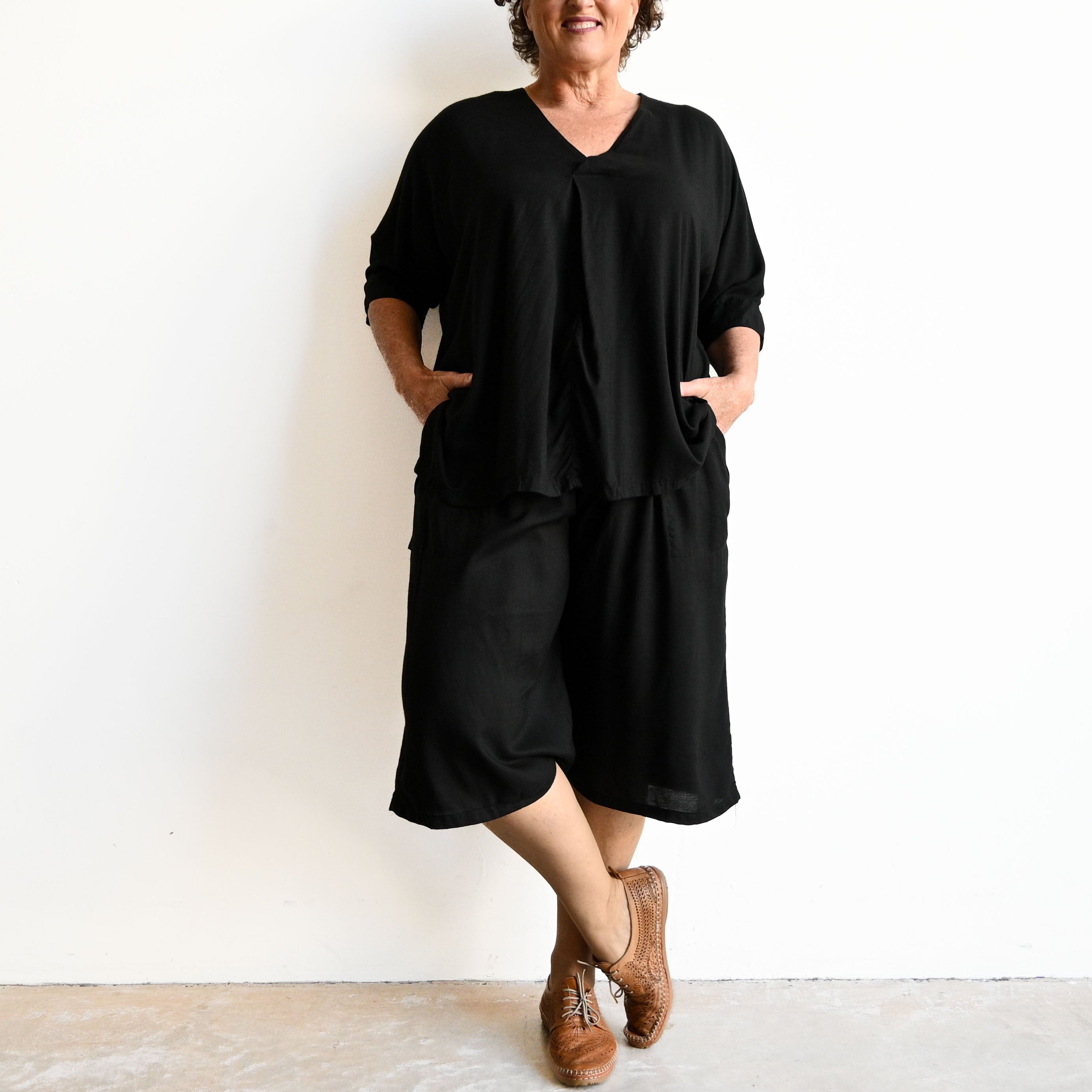 Zen Drawstring Shorts - Below-the-knee