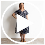 <div style="padding:100% 0 0 0;position:relative;"><iframe src="https://player.vimeo.com/video/1138702038?badge=0&amp;autopause=0&amp;player_id=0&amp;app_id=58479" frameborder="0" allow="autoplay; fullscreen; picture-in-picture; clipboard-write; encrypted-media; web-share" style="position:absolute;top:0;left:0;width:100%;height:100%;" title="One Summer Tiered Smock Dress - Mono Jungle Navy"></iframe></div><script src="https://player.vimeo.com/api/player.js"></script>