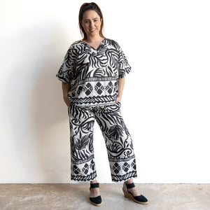 Organic Cotton Crop Pant by Orientique Australia - Suriname Black - 4654