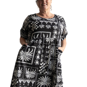 Picnic Perfect Smock Dress - Mono Patch Black