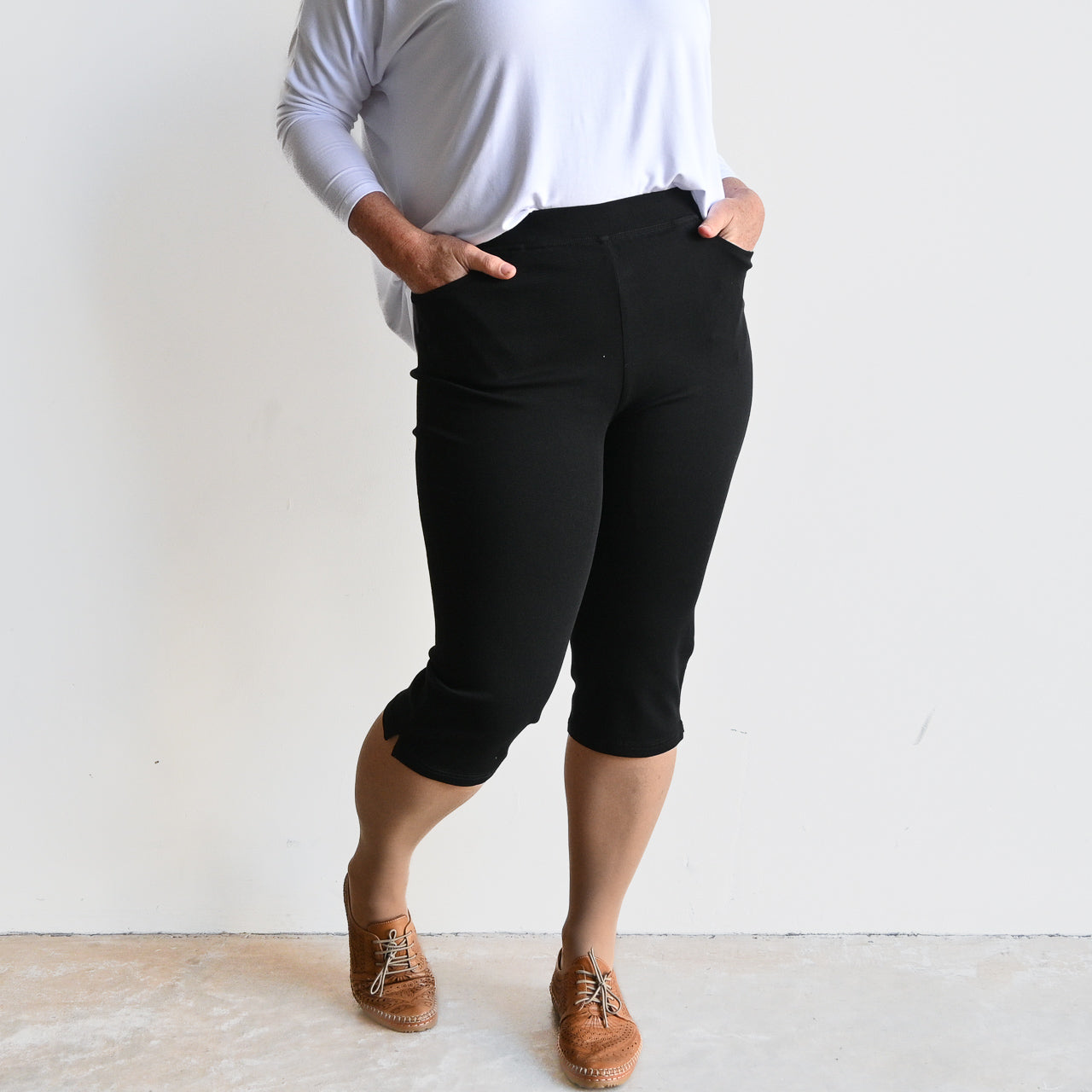 Pull-On Stretch Pant - Short -  KOBOMO