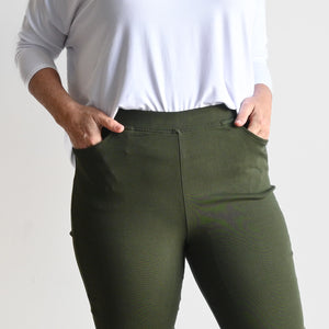 Pull-On Stretch Pant - Short