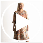 <div style="padding:100% 0 0 0;position:relative;"><iframe src="https://player.vimeo.com/video/1208294889?badge=0&amp;autopause=0&amp;player_id=0&amp;app_id=58479&amp;autoplay=1&amp;muted=1" frameborder="0" allow="autoplay; fullscreen; picture-in-picture; clipboard-write; encrypted-media; web-share"  style="position:absolute;top:0;left:0;width:100%;height:100%;" title="Ruffle Hem Shift Dress - Gordes - 21886"></iframe></div><script src="https://player.vimeo.com/api/player.js"></script>