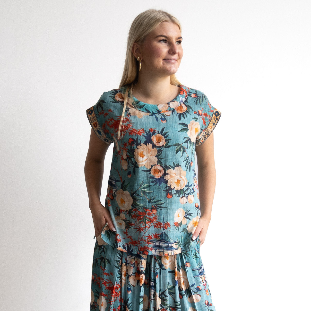 Soft Fold Neckline Top - Gordes - 23170