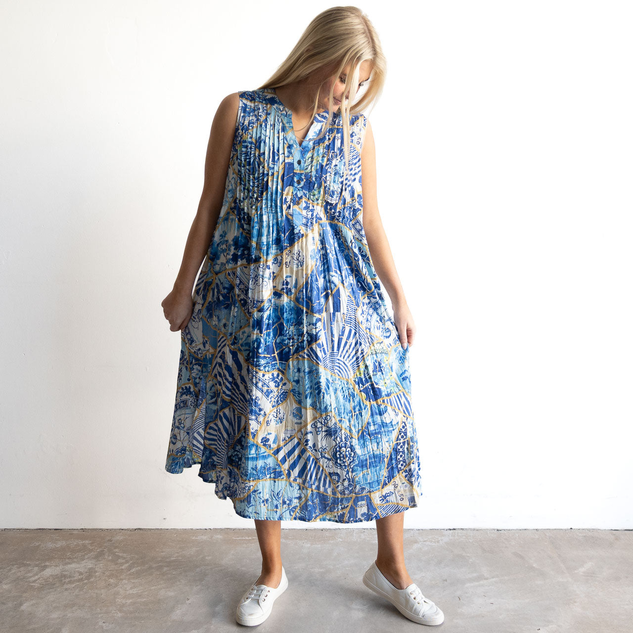 Twist It Pleated Maxi Dress - 50 Years Oriental - 30260