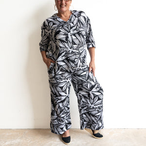 Two Piece Loungewear Pant Set - Jungle Sketch