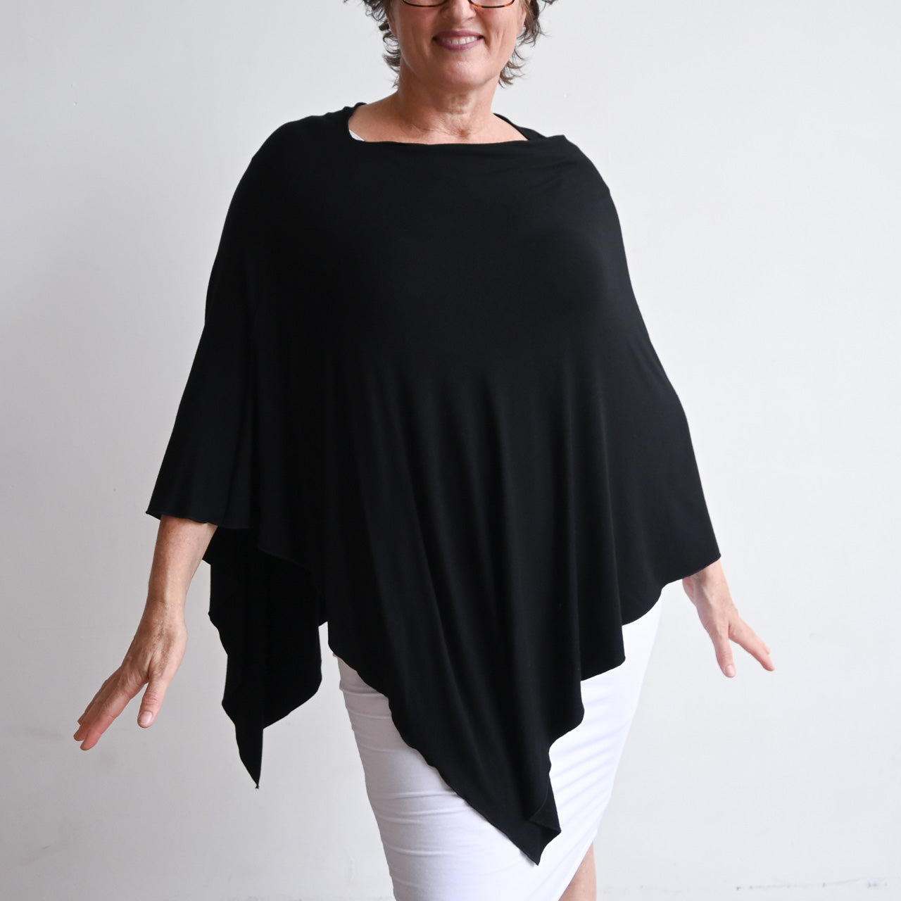 Bamboo Carpe Diem Cape - Black KOBOMO