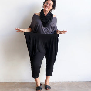 Bamboo Lounge Pant by KOBOMO is a plus-size, pull-on stretch jodhpur style with pockets. Waistband view!