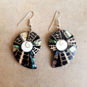 By The Sea Shore Earrings / Mother Of Pearl Shell / Shell - Darker. 