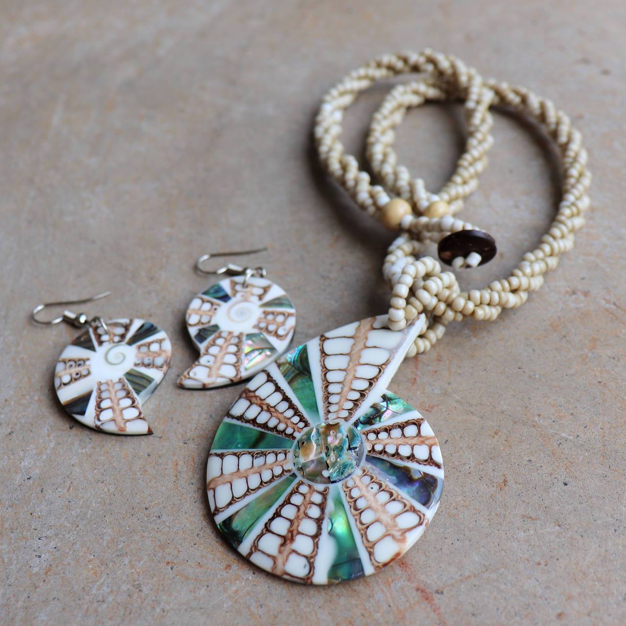 By The Sea Shore Pendant Necklace made with mother-of-pearl and glass beads in shell shape