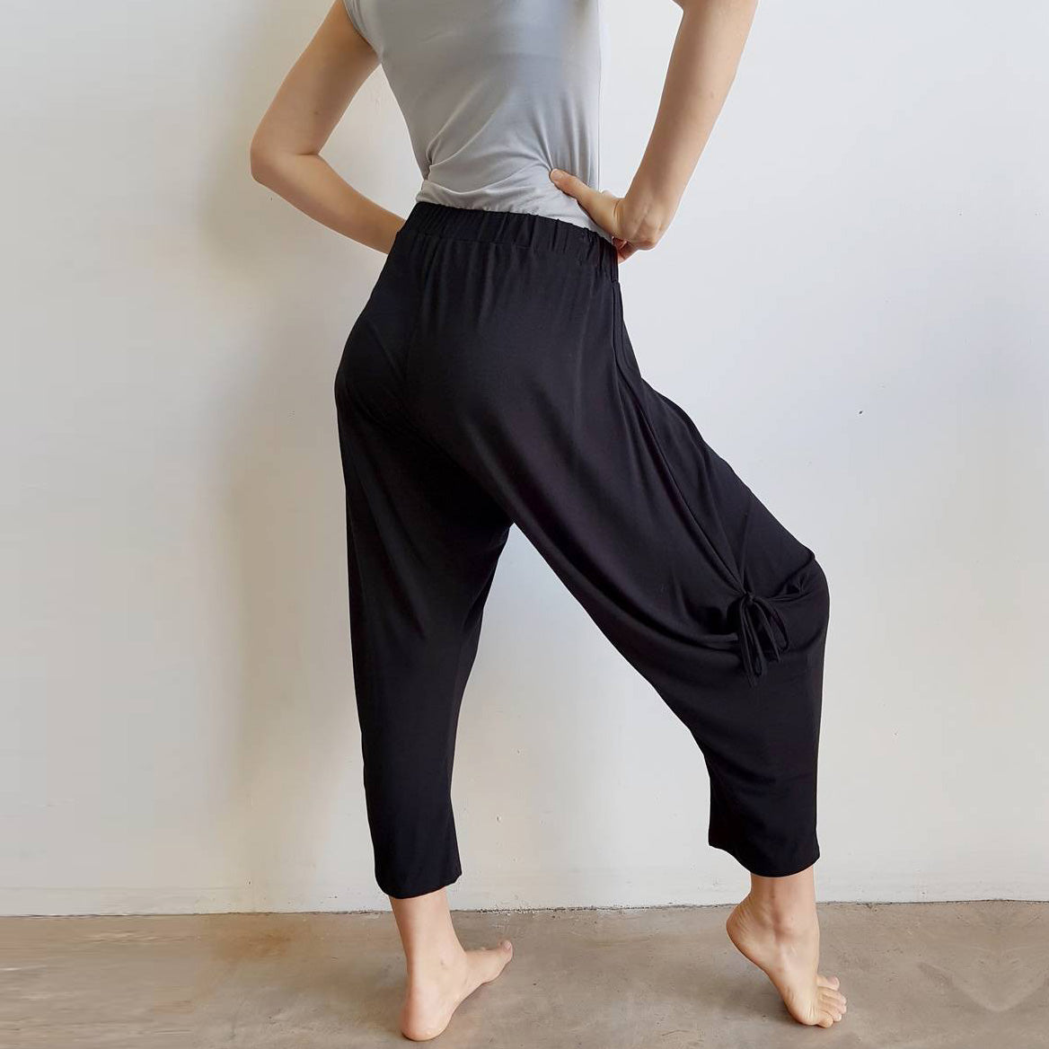 Lux Harem | Women's Black Harem Pants | Vuori Clothing