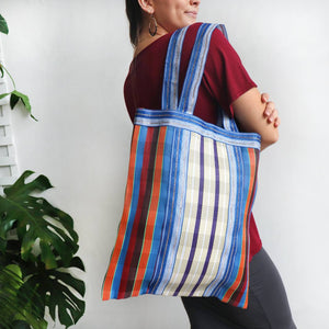 Shopping tote made in a retro look 'deck chair' style long wearing weave fabric. Measures 42cm x 48cm.