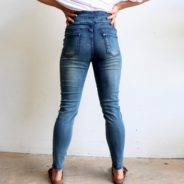 Shaper Denim Pull-on Jeans