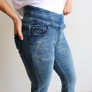 Shaper Denim Jeans - mid-rise stretch pull-on jegging in plus size. Side pockets view.