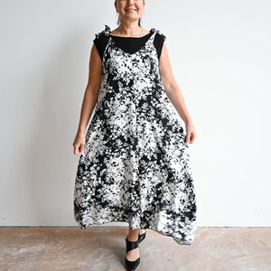 Whitsunday Pinafore Maxi Dress - Floral - BlackXXL-Fitsabustupto135cm KOBOMO