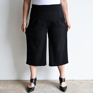 Wide Leg Crop Pants in Stretch Linen -  KOBOMO